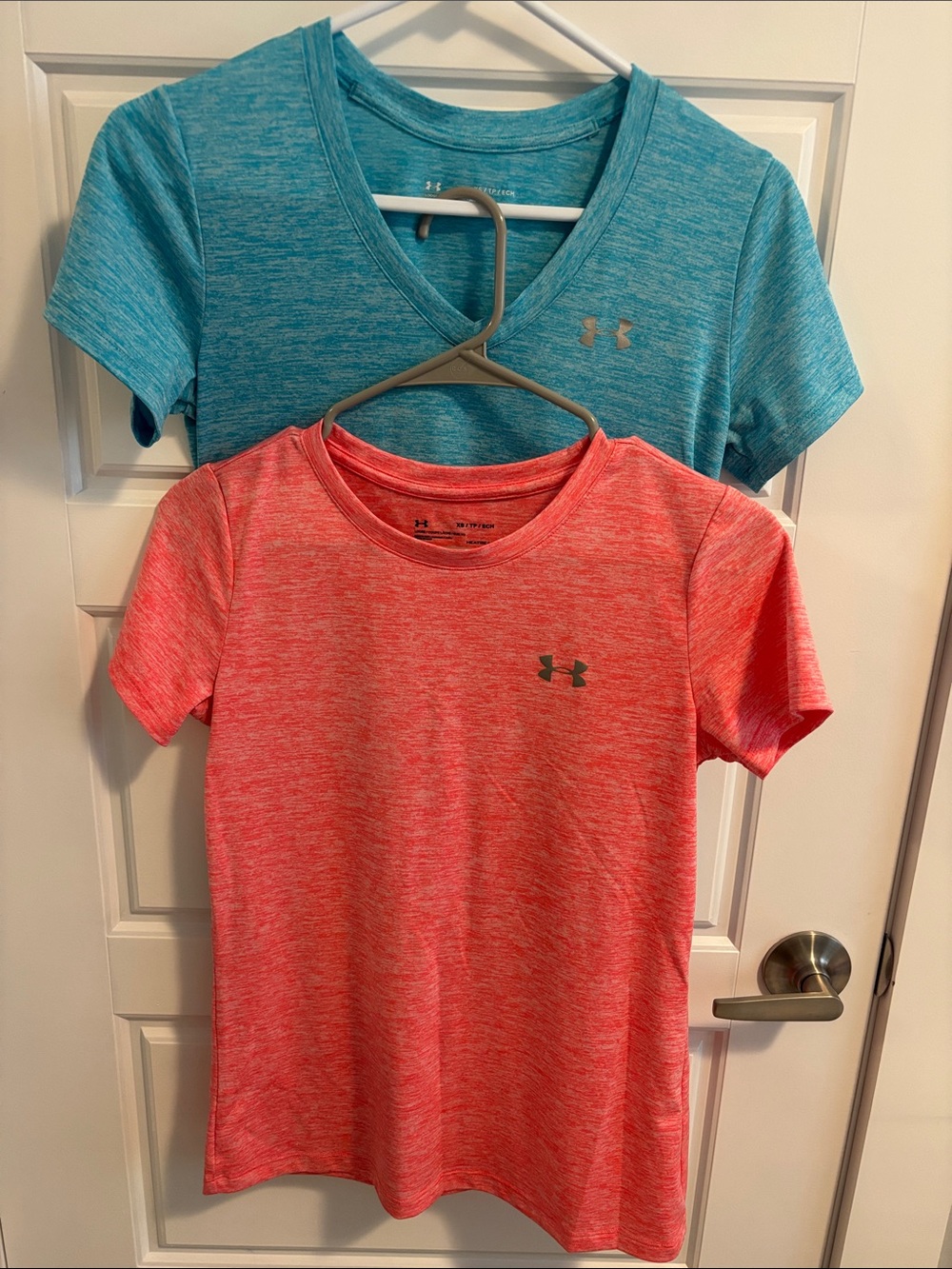 Under Armour Women’s ' Short Sleeve Performance Tees - Coral & Teal